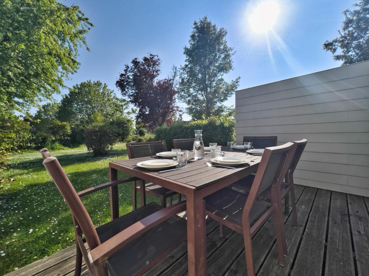 Dans Village Normandy Garden Pierre & Holiday home *