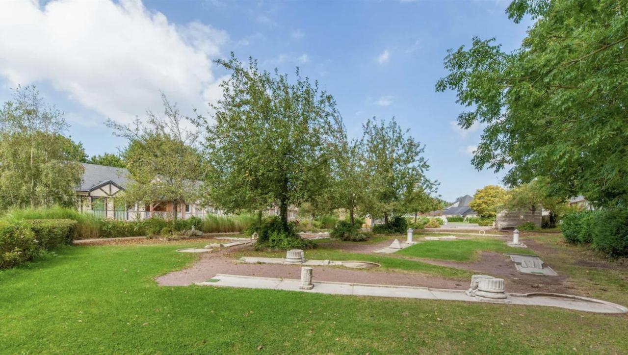 Dans Village Normandy Garden Pierre & Holiday home *